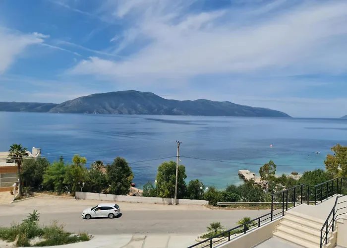 Halina - Happy Vlorë