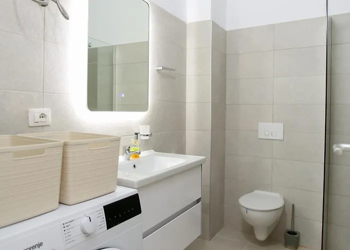 Halina - Happy * Vlorë